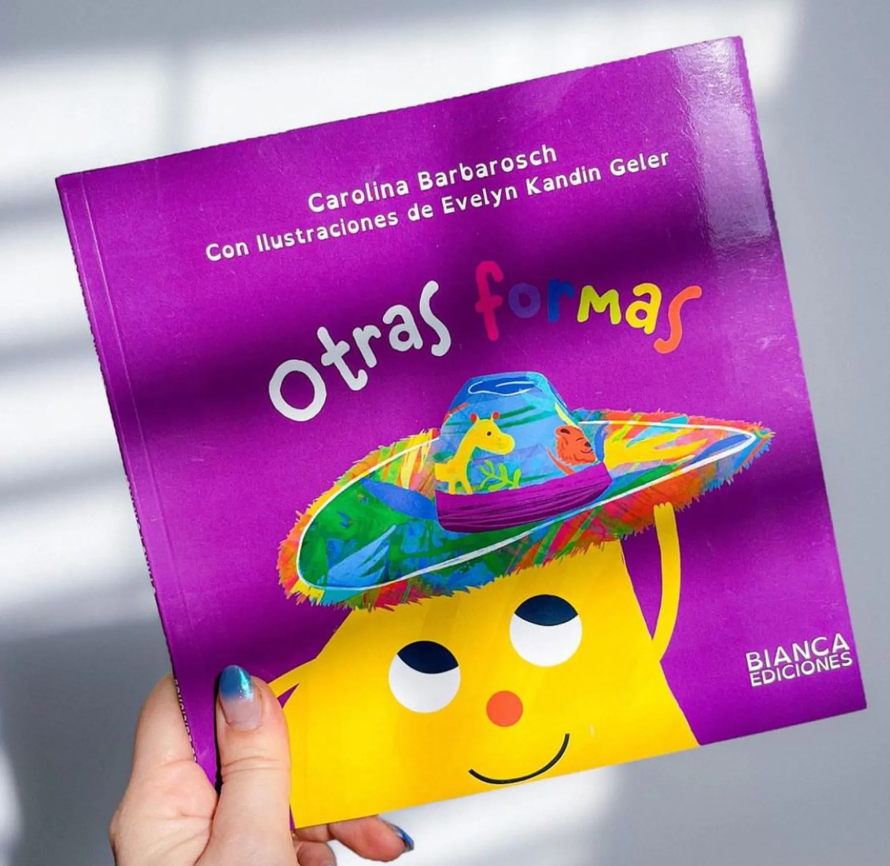 Otras Formas / Children Book