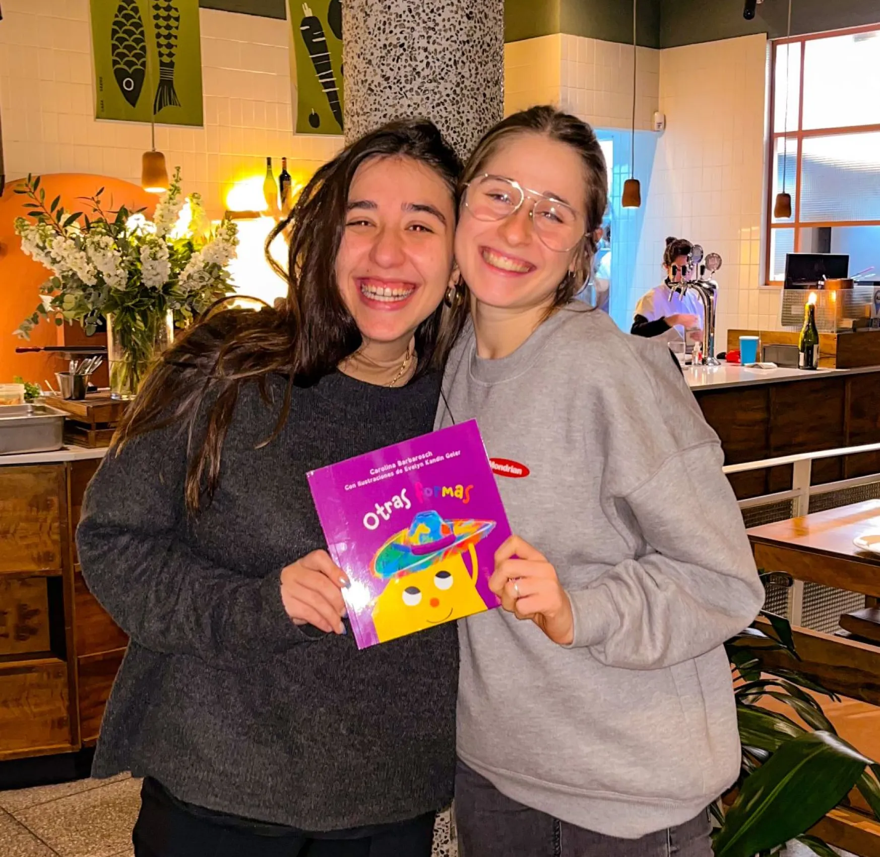 Otras Formas / Children Book