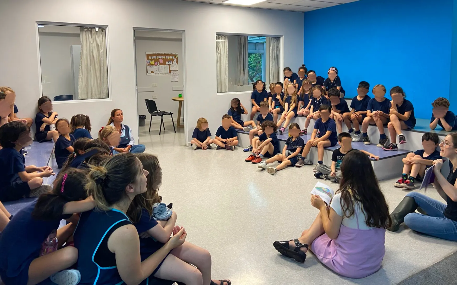 Otras Formas / Children Book