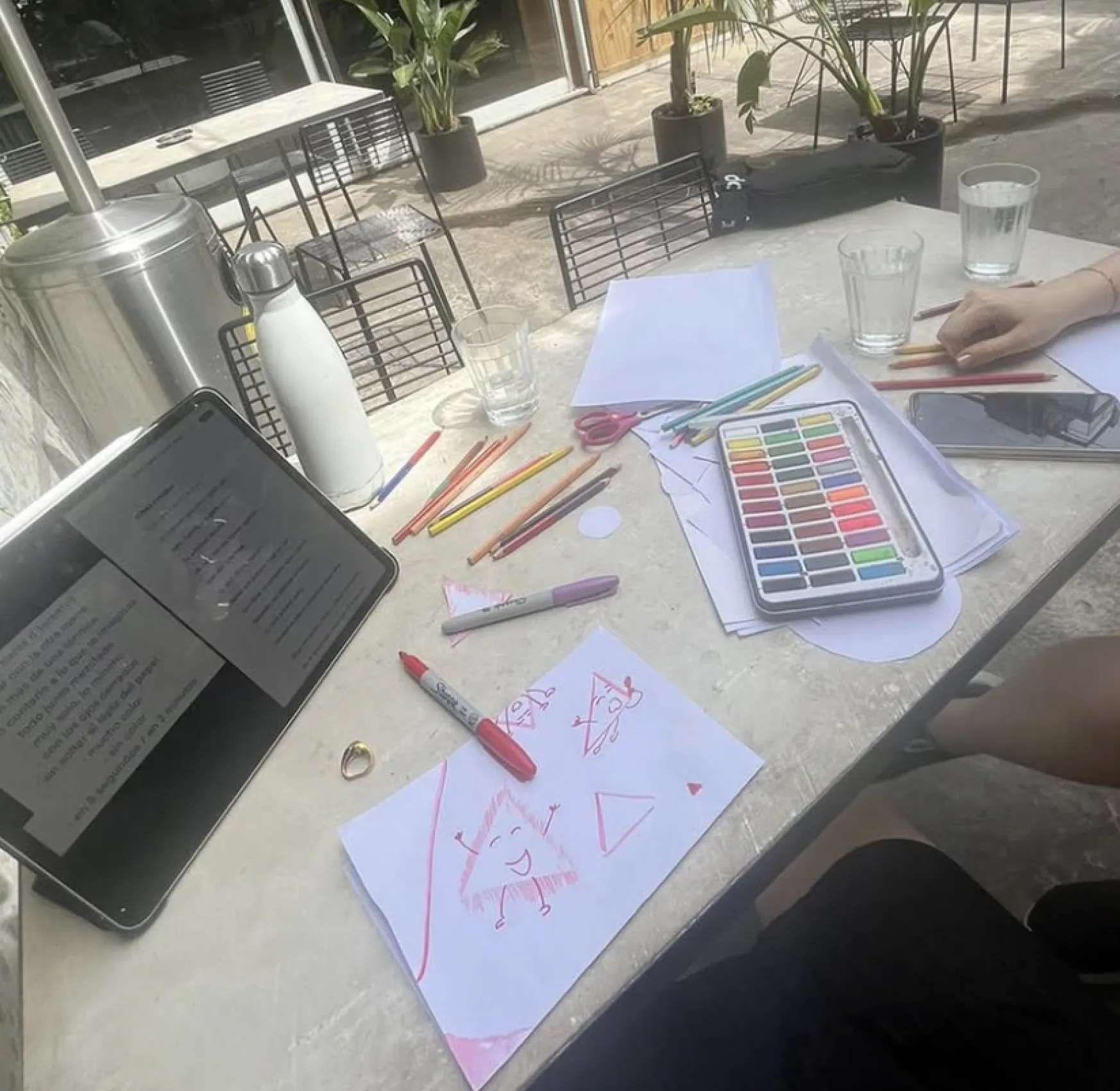 Otras Formas / Children Book